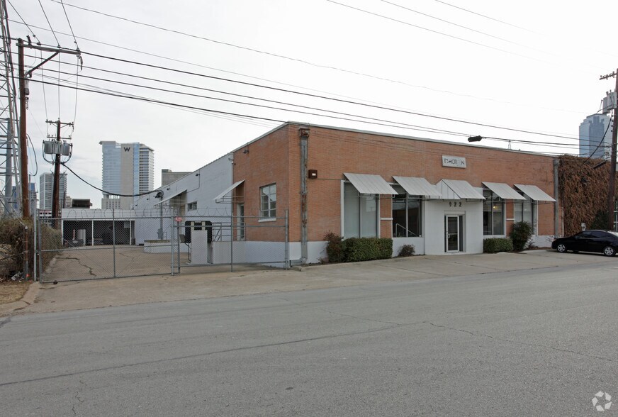 922 Dragon St, Dallas, TX à vendre - Photo du bâtiment - Image 1 de 26