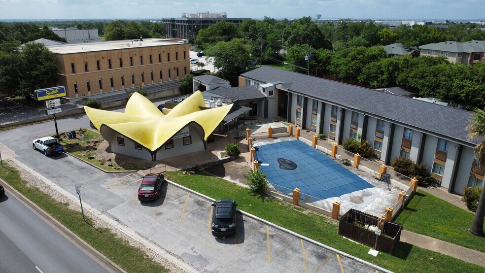 6201 E Highway 290, Austin, TX à vendre - Photo du bâtiment - Image 2 de 6