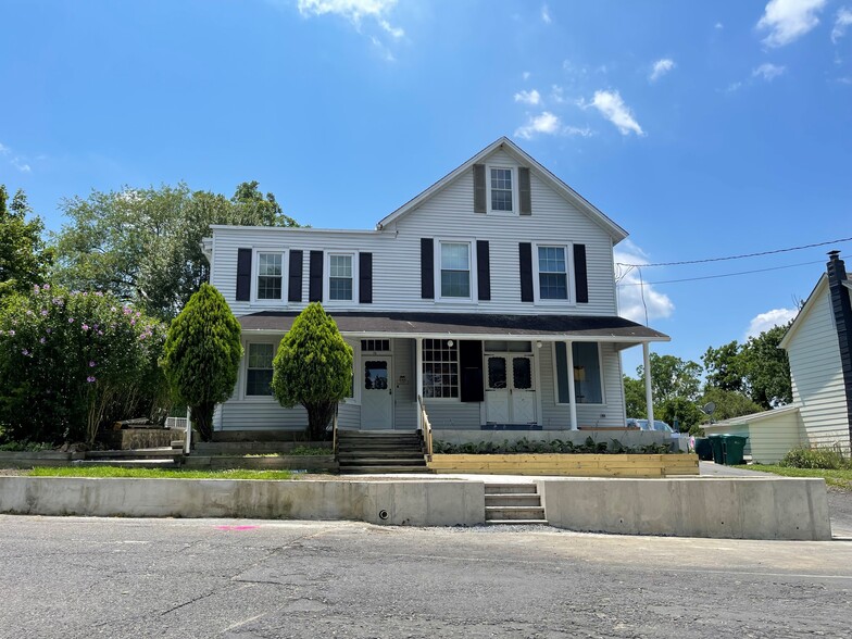 20 Main St, Cream Ridge, NJ à vendre - Photo principale - Image 1 de 1