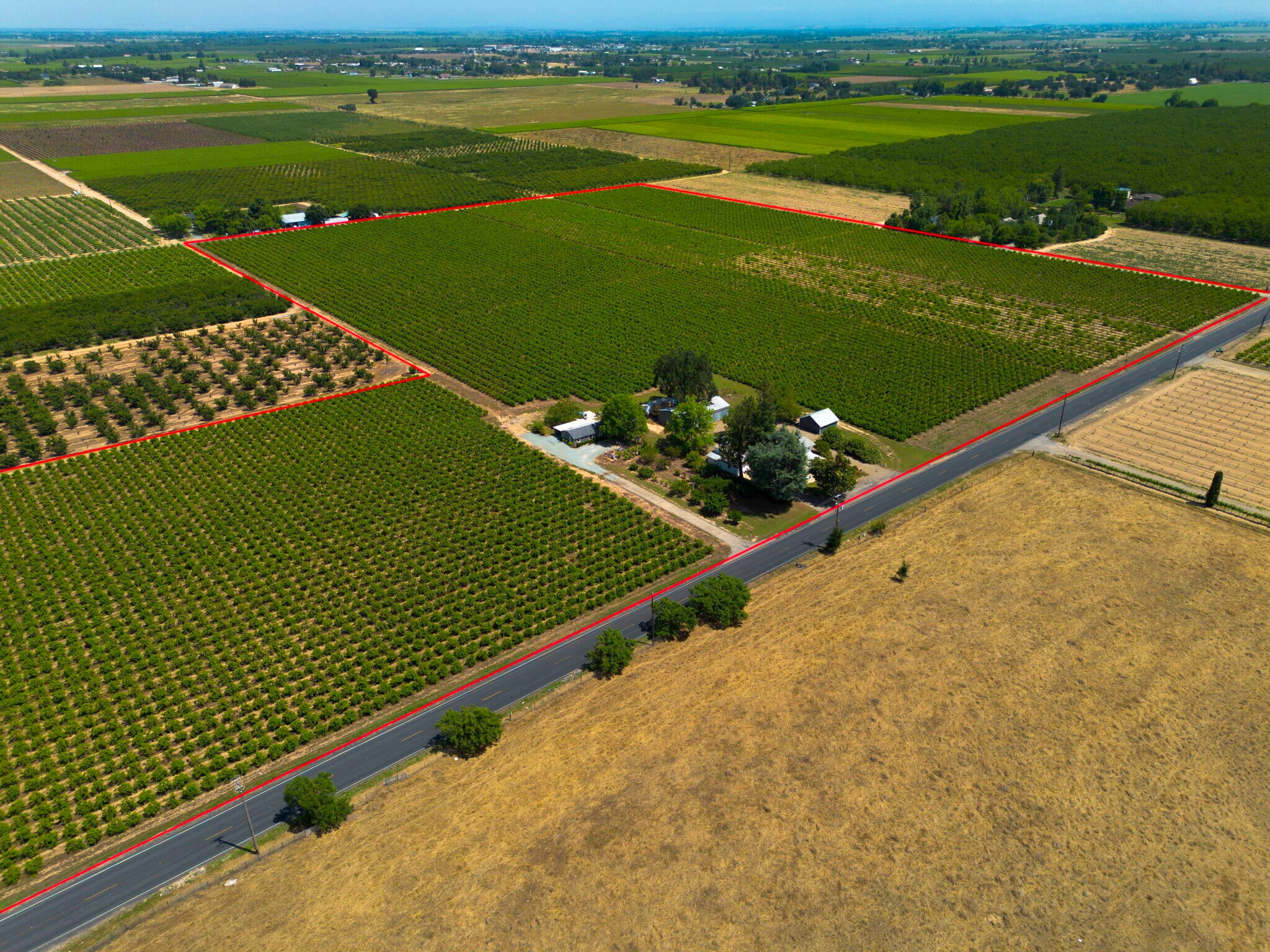 10115 Kettleman ln, Lodi, CA à vendre Photo du bâtiment- Image 1 de 24