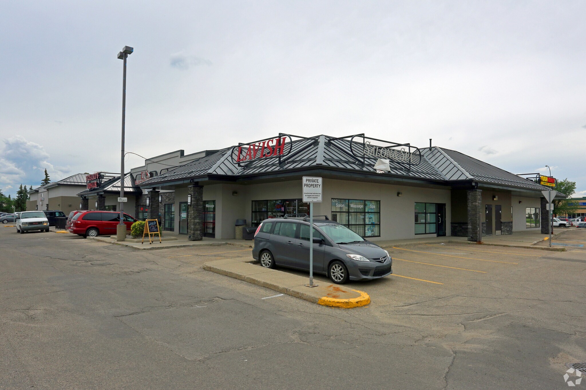 13737 127 St NW, Edmonton, AB for lease Building Photo- Image 1 of 11