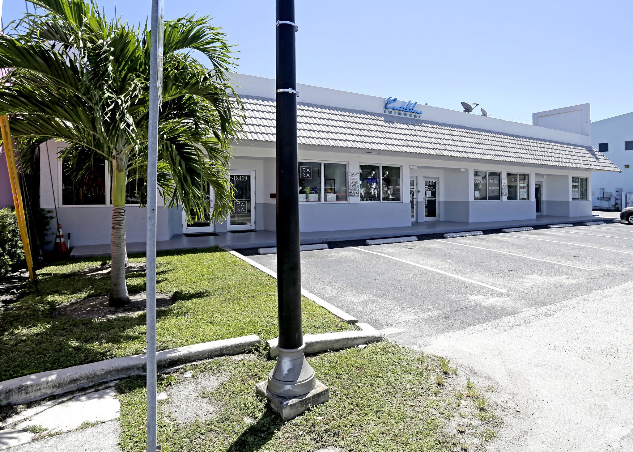 18401-18417 W Dixie Hwy, North Miami Beach, FL à louer Photo principale- Image 1 de 5