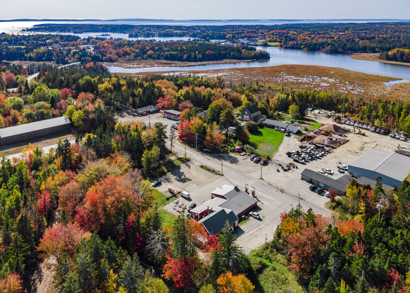 111 Bass Harbor Rd, Southwest Harbor, ME à vendre - Photo du bâtiment - Image 1 de 1