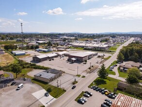 1700 West Ave, Crossville, TN for lease Interior Photo- Image 2 of 42