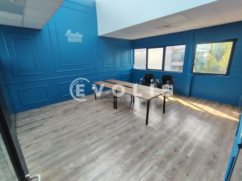 Office in Bry-sur-Marne for lease - Interior Photo - Image 3 of 8