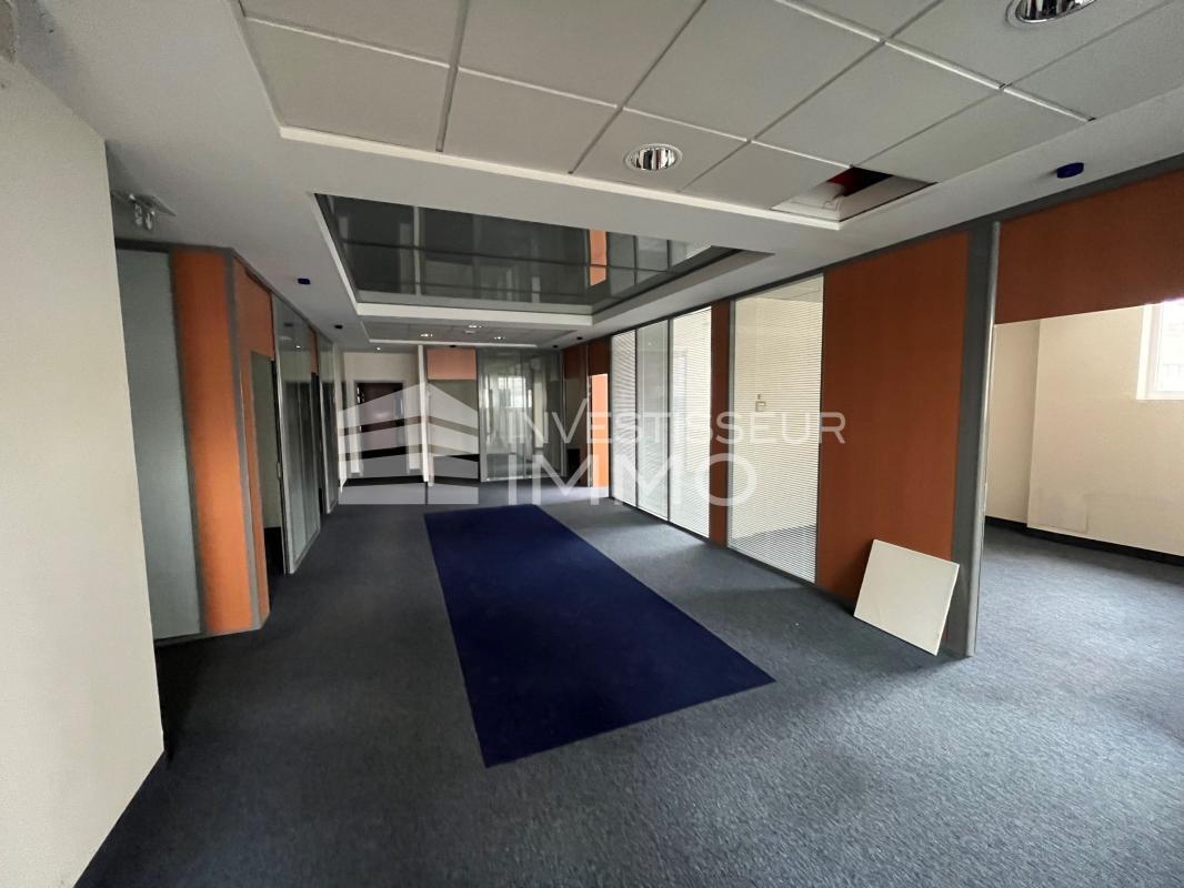 Office in Torcy for lease Interior Photo- Image 1 of 5