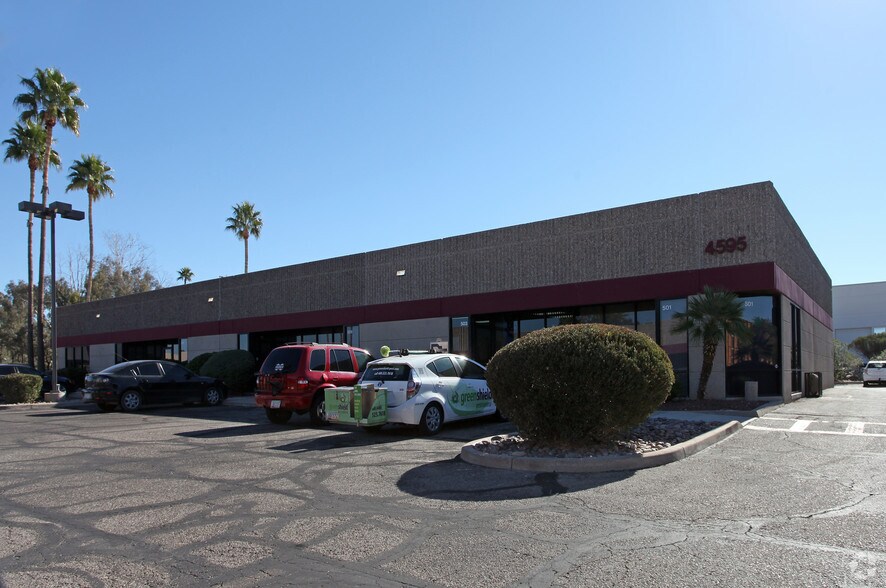4595 S Palo Verde Rd, Tucson, AZ à louer - Photo du bâtiment - Image 2 de 4