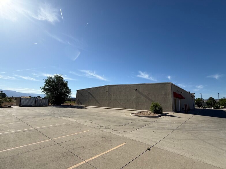2776 Acrin Ave, Grand Junction, CO à louer - Photo du bâtiment - Image 3 de 9