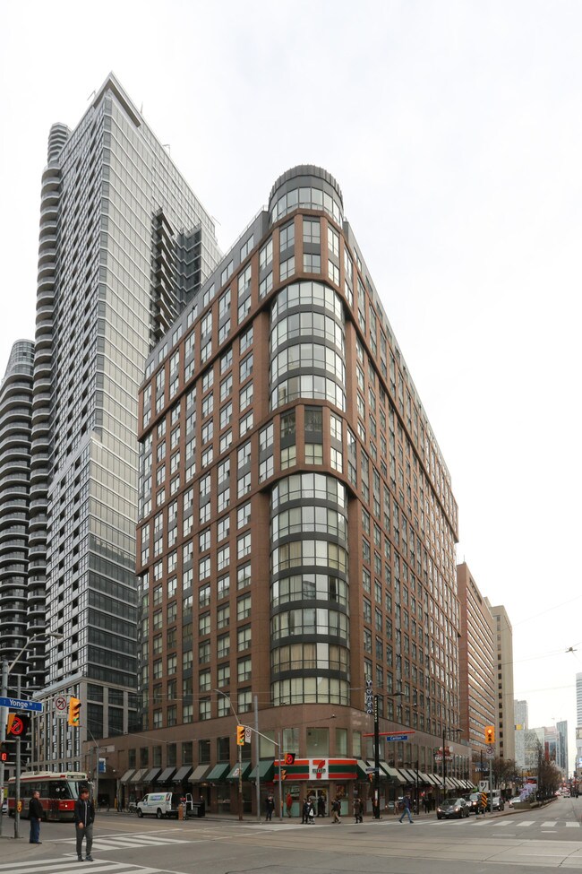 Plus de détails pour 1-5 Carlton St, Toronto, ON - Commerce de détail à louer