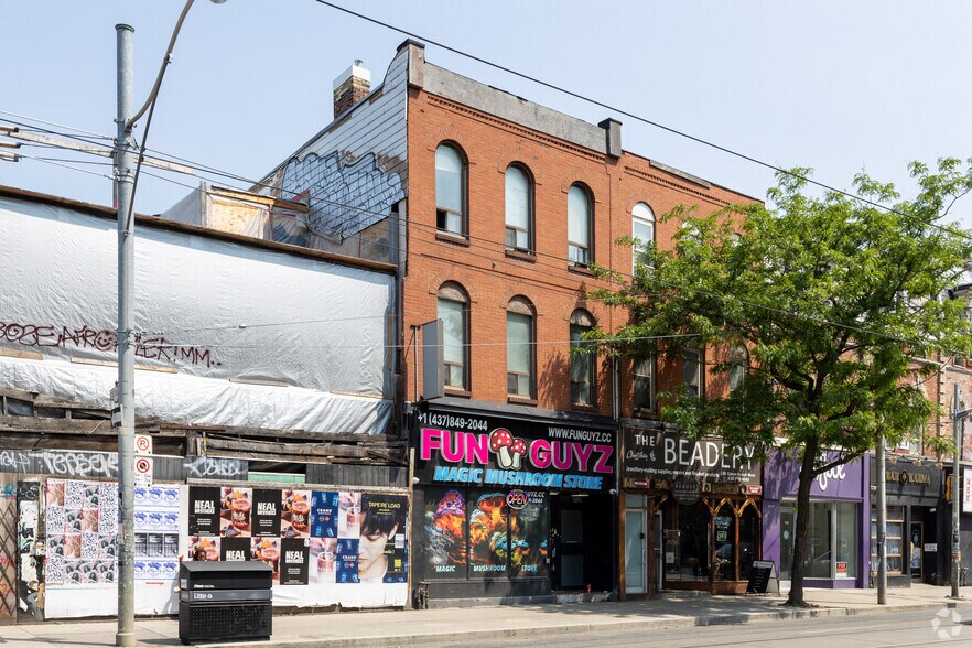 518 Queen St W, Toronto, ON for sale - Building Photo - Image 1 of 1