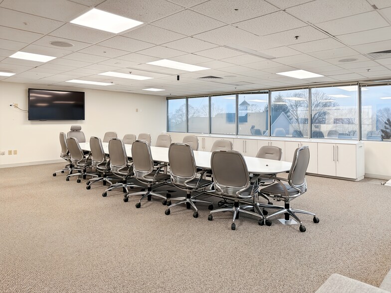 200 Connecticut Ave, Norwalk, CT for lease - Interior Photo - Image 2 of 14