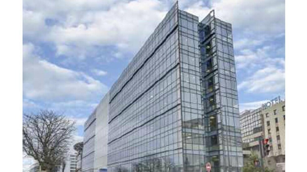Bureau dans Ivry-sur-Seine à louer - Photo du bâtiment - Image 1 de 1
