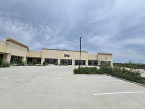 Heatherwide & Wells Branch Pkwy, Pflugerville, TX for lease Building Photo- Image 2 of 5