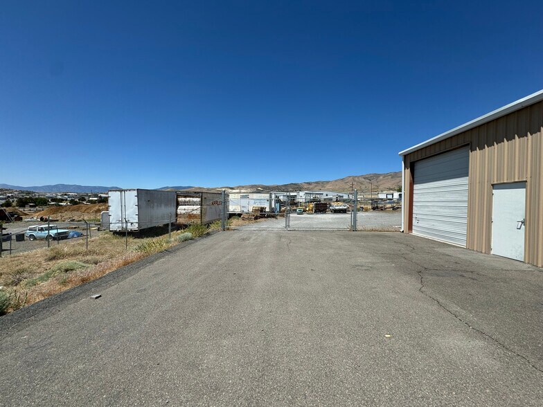 53 Laxalt Dr, Carson City, NV à vendre - Photo du bâtiment - Image 3 de 9