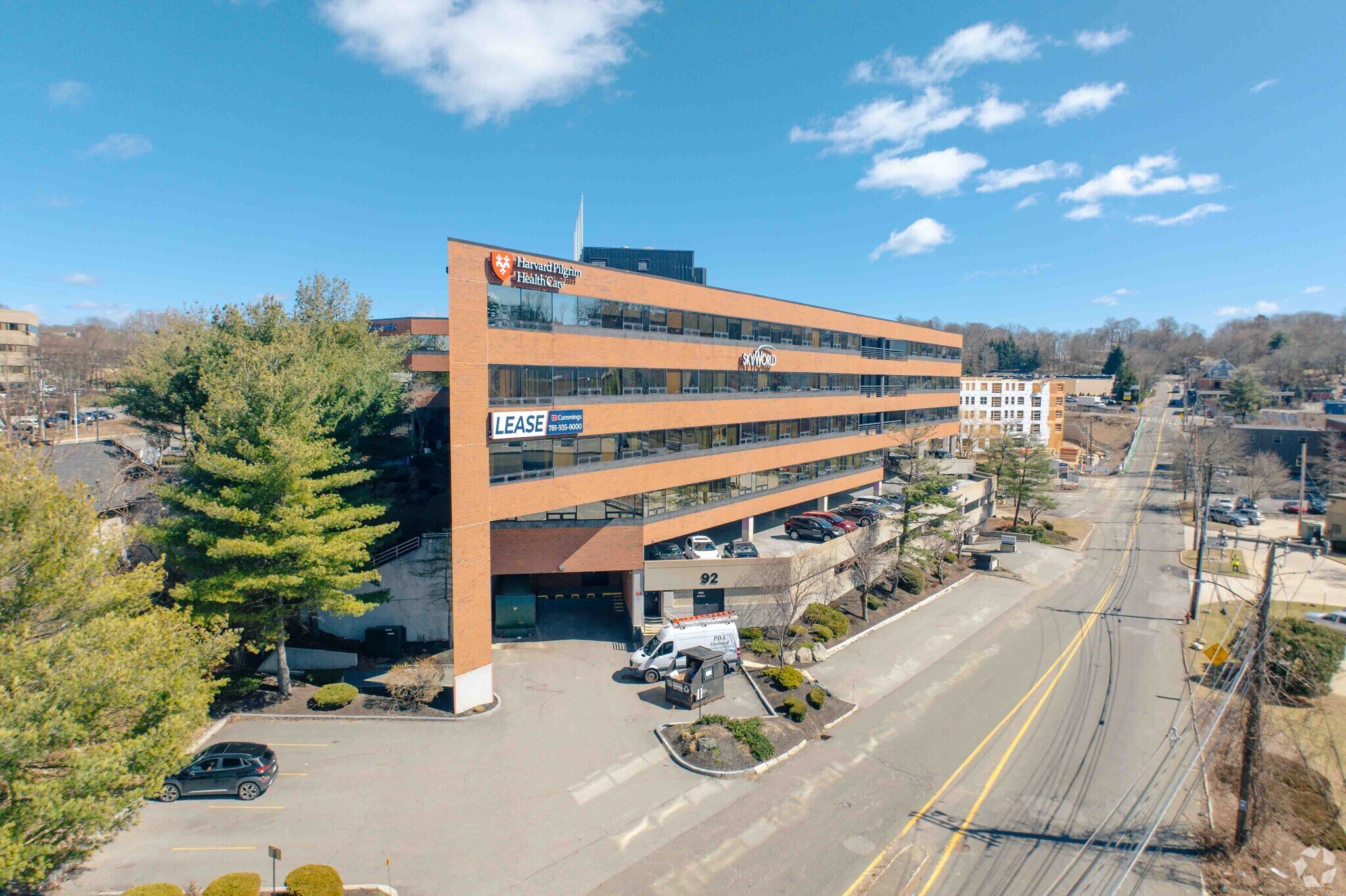 92 Montvale Ave, Stoneham, MA à louer Photo du bâtiment- Image 1 de 6