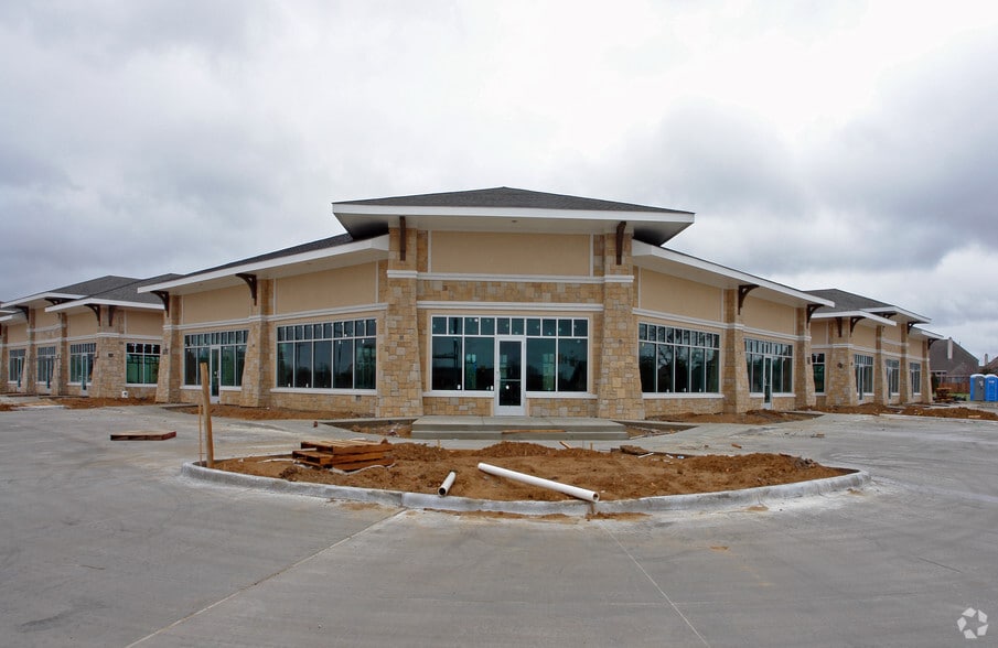 8861 Davis Blvd, Keller, TX for lease - Building Photo - Image 3 of 7