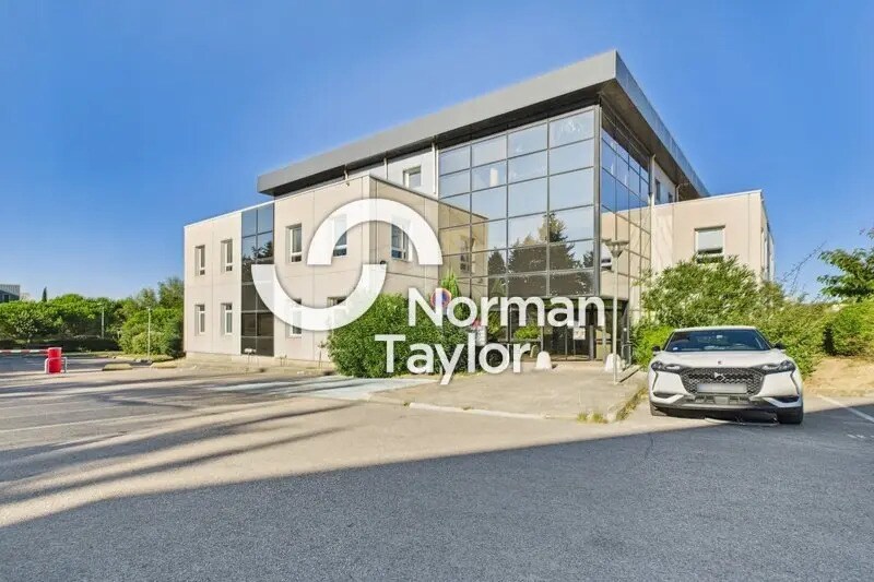 Office in Montpellier for lease - Building Photo - Image 3 of 12