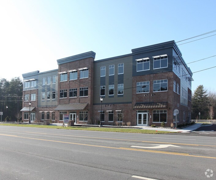 2452 Route 9, Mechanicville, NY à louer - Photo du bâtiment - Image 3 de 8