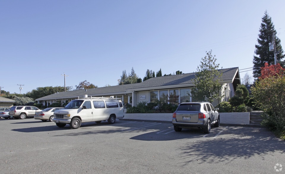 20480 Blauer Dr, Saratoga, CA for lease - Primary Photo - Image 1 of 3