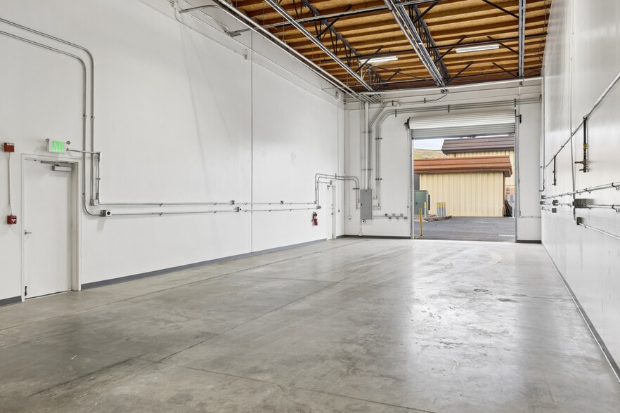 156 Camino Oruga, Napa, CA for lease - Building Photo - Image 3 of 11