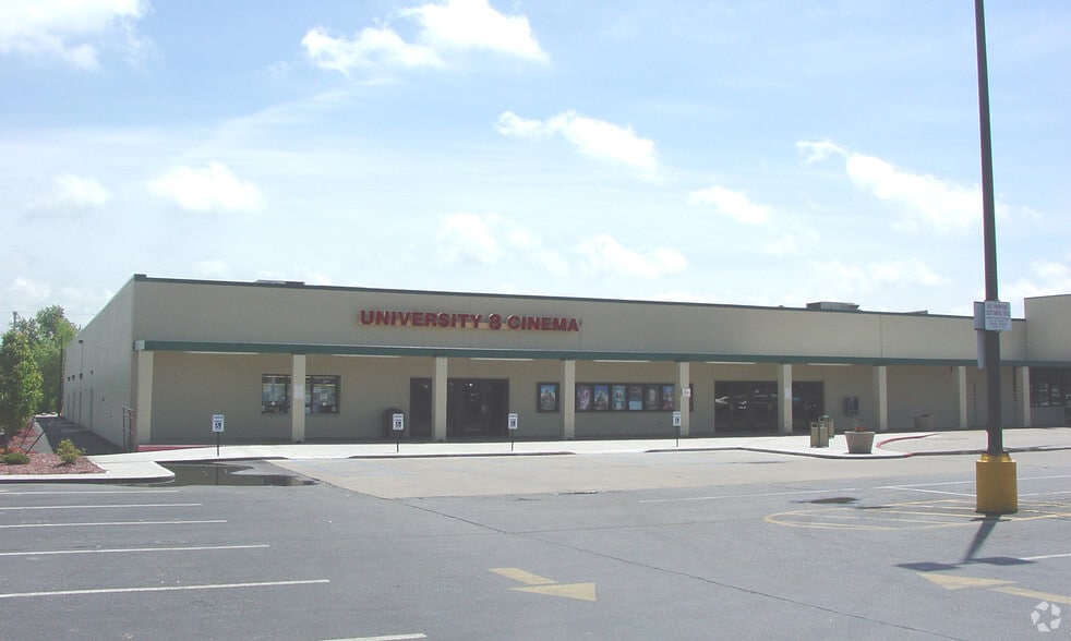 721-727 N Charles St, Warrensburg, MO for lease - Building Photo - Image 3 of 7