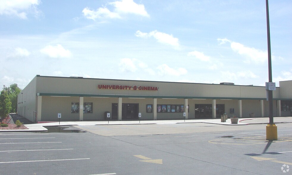 721-727 N Charles St, Warrensburg, MO à louer - Photo du bâtiment - Image 3 de 7