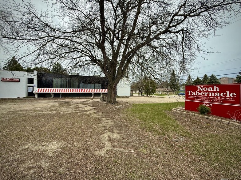 4021-4023 W Michigan Ave, Lansing, MI for sale - Building Photo - Image 1 of 16
