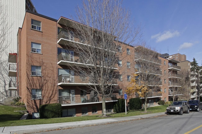 More details for 12 Park St E, Mississauga, ON - Multifamily for Sale