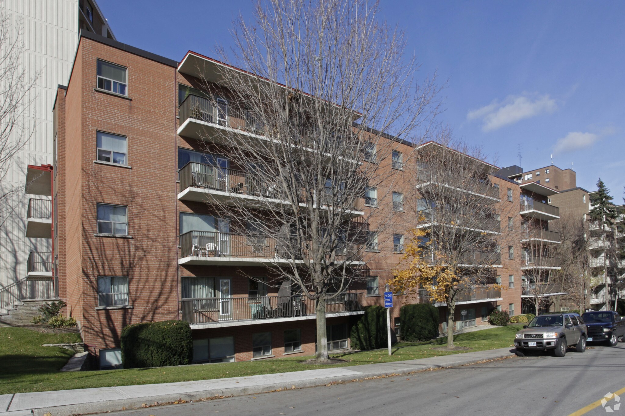 12 Park St E, Mississauga, ON à vendre Photo principale- Image 1 de 6