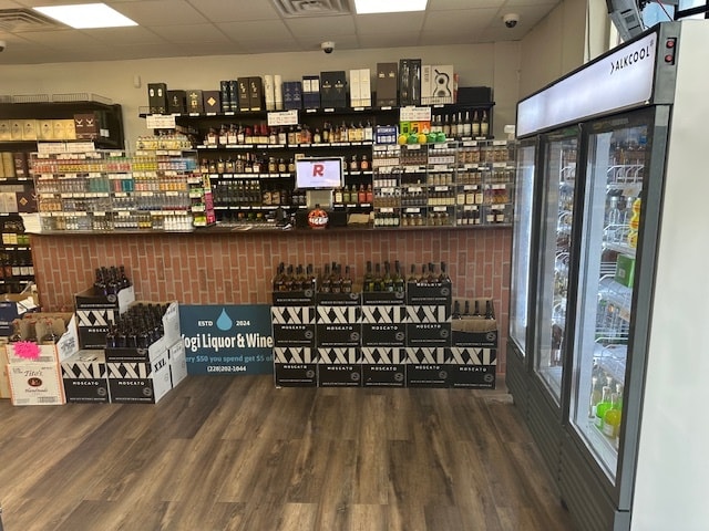 819 Us-90, Gautier, MS à louer - Photo intérieure - Image 3 de 12