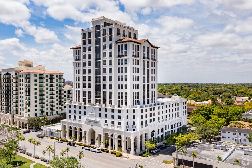 1200 Ponce De Leon Blvd, Coral Gables, FL for sale - Building Photo - Image 3 of 35