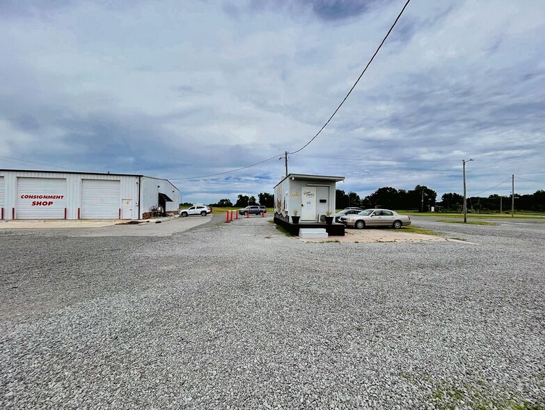 120 W Peak Blvd, Muskogee, OK for sale - Building Photo - Image 2 of 79