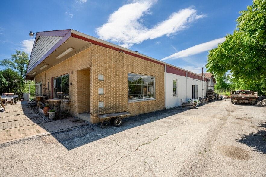 101 E Main St, Lake Zurich, IL for sale - Building Photo - Image 3 of 25