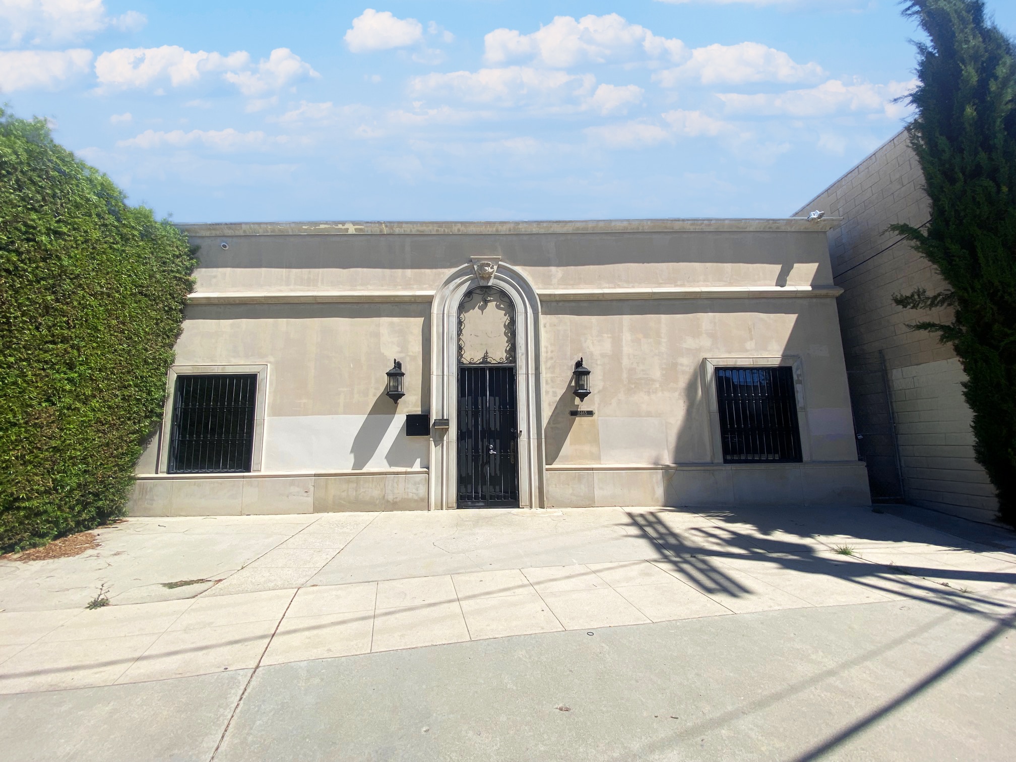 11465 Chandler Blvd, North Hollywood, CA for lease Building Photo- Image 1 of 13