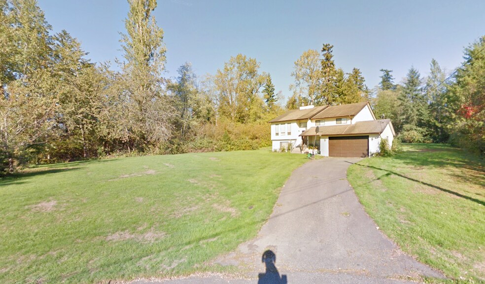 18465 71 Av, Surrey, BC à vendre - Photo du bâtiment - Image 2 de 2