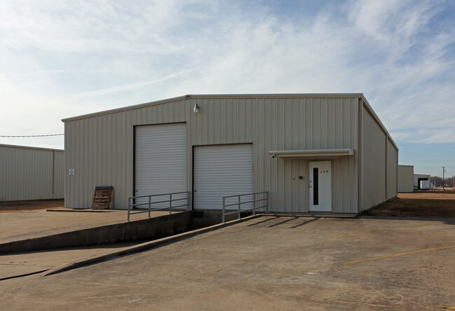 More details for 207 Industrial Dr, Forney, TX - Industrial for Lease