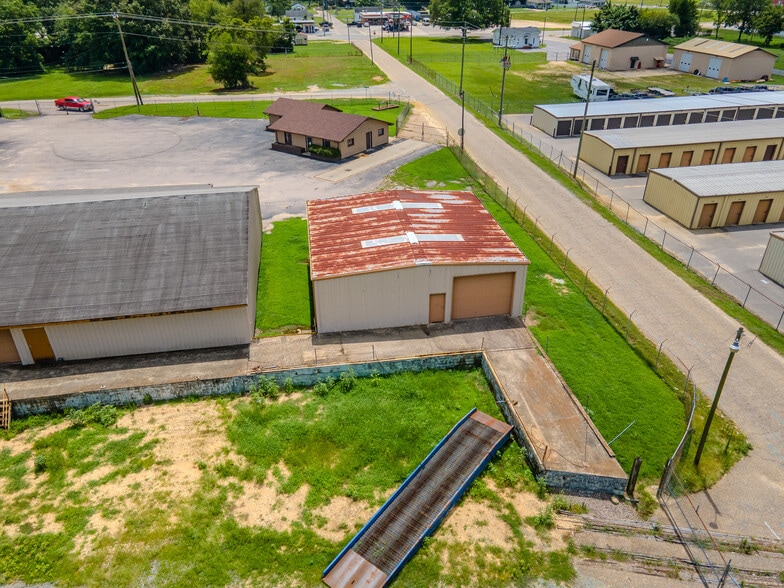800 S Wilson Ave, Dunn, NC à louer - Photo du bâtiment - Image 3 de 11