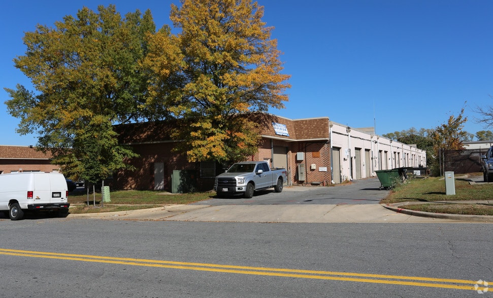 12211-12227 Distribution Pl, Beltsville, MD for lease - Building Photo - Image 2 of 2