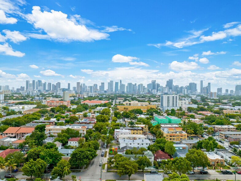 1440 SW 4th St, Miami, FL à vendre - Photo du bâtiment - Image 3 de 40