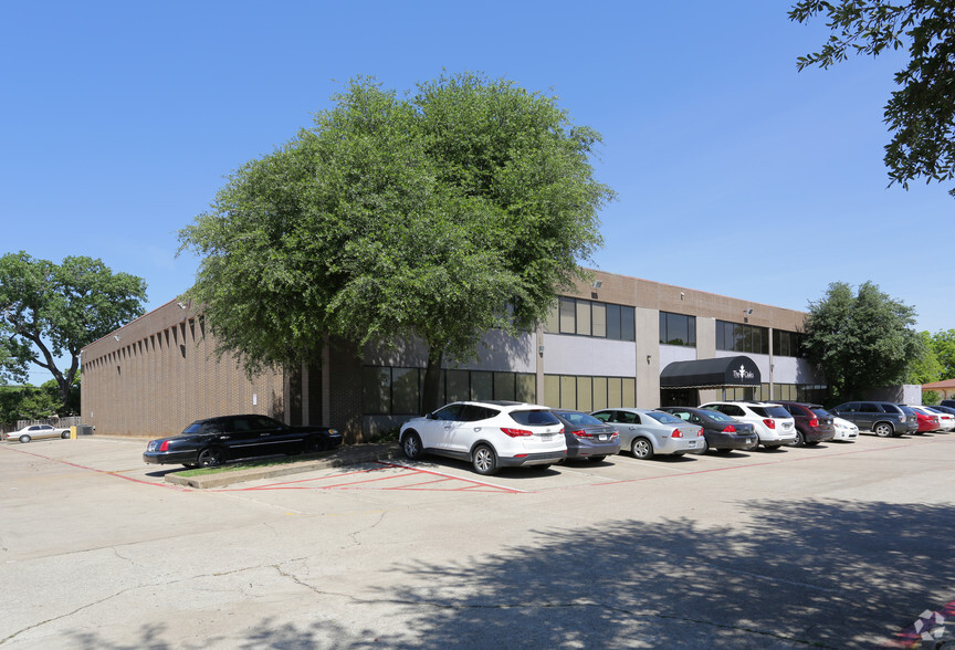 110 W Randol Mill Rd, Arlington, TX for sale - Primary Photo - Image 1 of 1