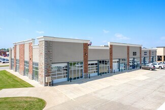 Plus de détails pour 317 N Trade Center Ter, Mustang, OK - Commerce de détail, Local d'activités à louer