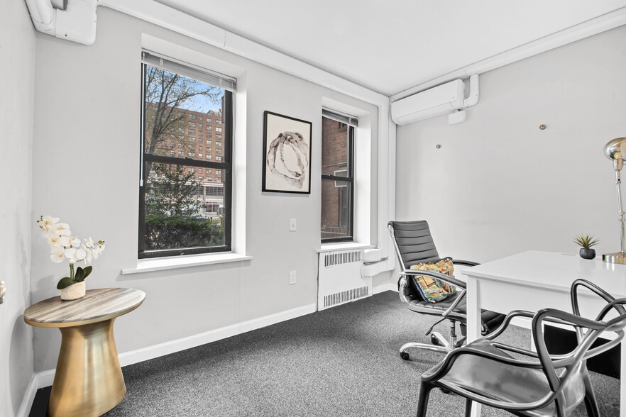 98120 Queens Blvd, Rego Park, NY à vendre - Photo intérieure - Image 3 de 71