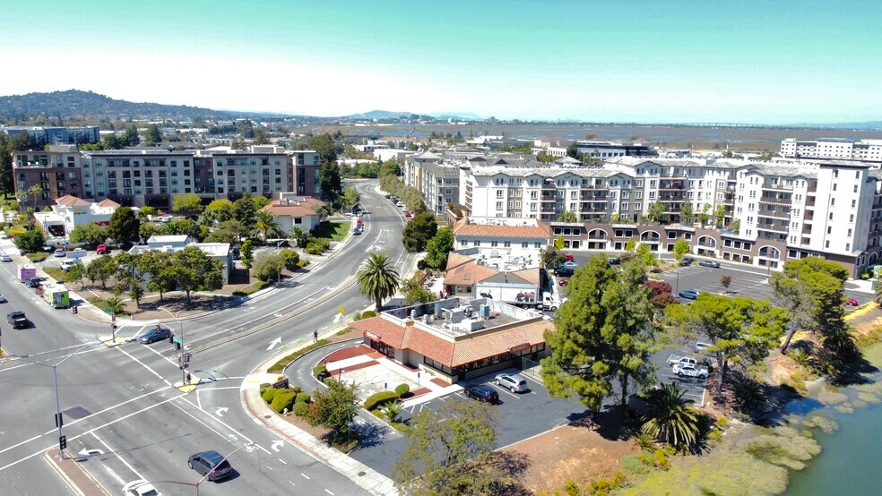 1001 Veterans Blvd, Redwood City, CA à louer - Photo du bâtiment - Image 2 de 4