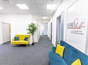 Office in Saint-Germain-en-Laye for lease Interior Photo- Image 2 of 5