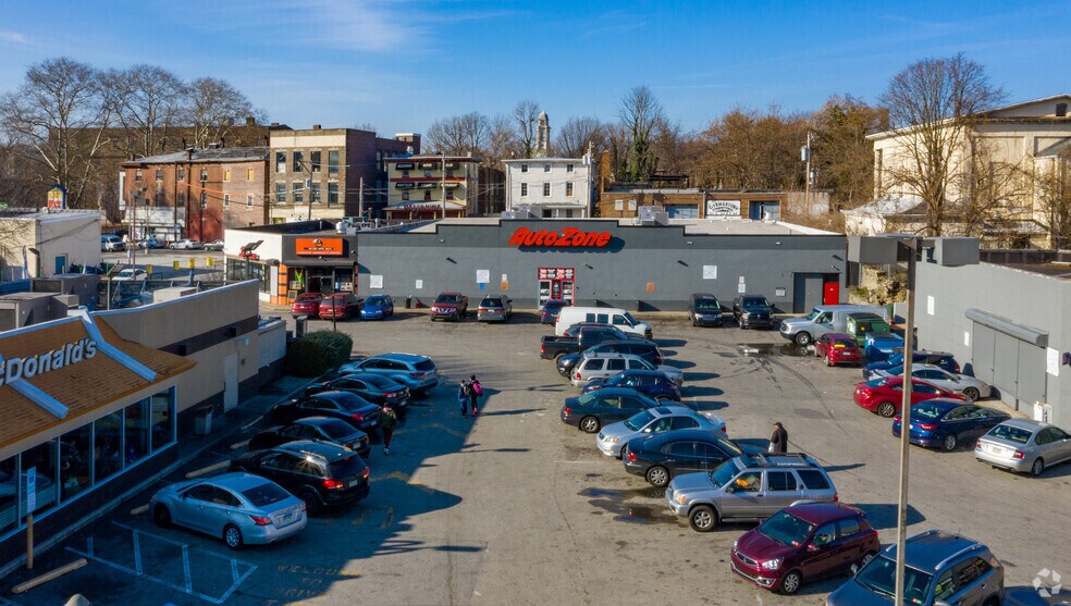 35 E Chelten Ave, Philadelphia, PA à louer - Aérien - Image 3 de 6