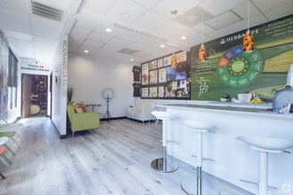 5318 S Vermont Ave, Los Angeles, CA for lease Interior Photo- Image 1 of 3