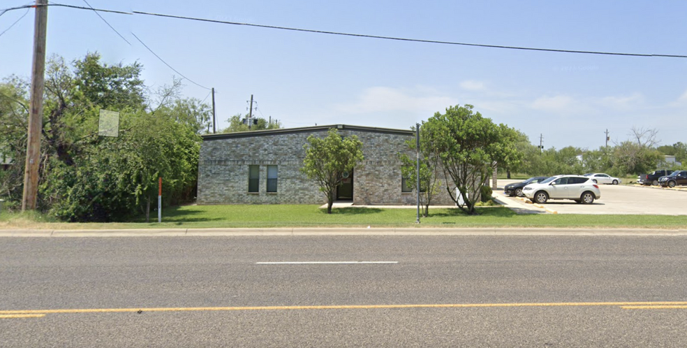 1901 Garner Field Rd, Uvalde, TX à louer - Photo principale - Image 1 de 1