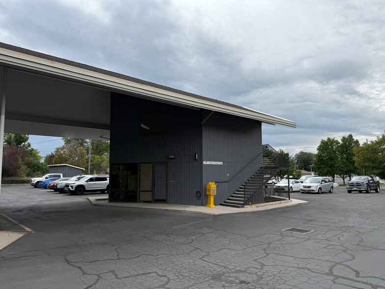 777 N 500 W, Provo, UT à vendre - Photo du bâtiment - Image 2 de 6