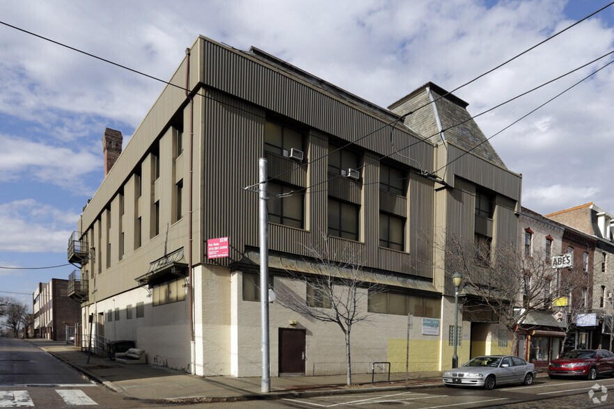 22-26 S 40th St, Philadelphia, PA à louer - Photo du bâtiment - Image 3 de 13