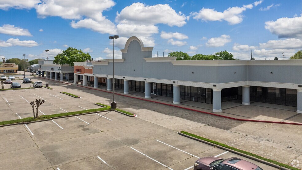 16211-16231 Clay Rd, Houston, TX à louer - Photo du bâtiment - Image 2 de 6